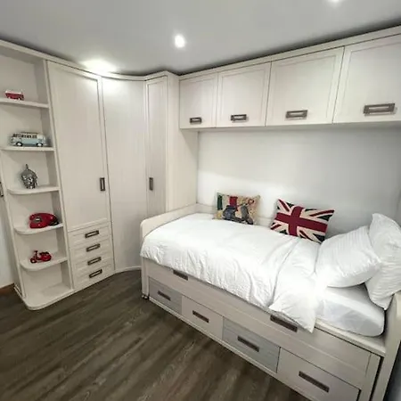 Céntrico Con Terraza Ebi02919